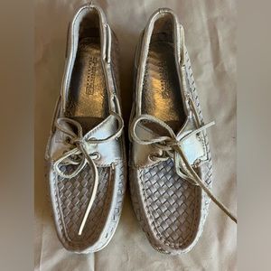 Beautiful Sperry, silver and gray woven basket like topsiders size 10